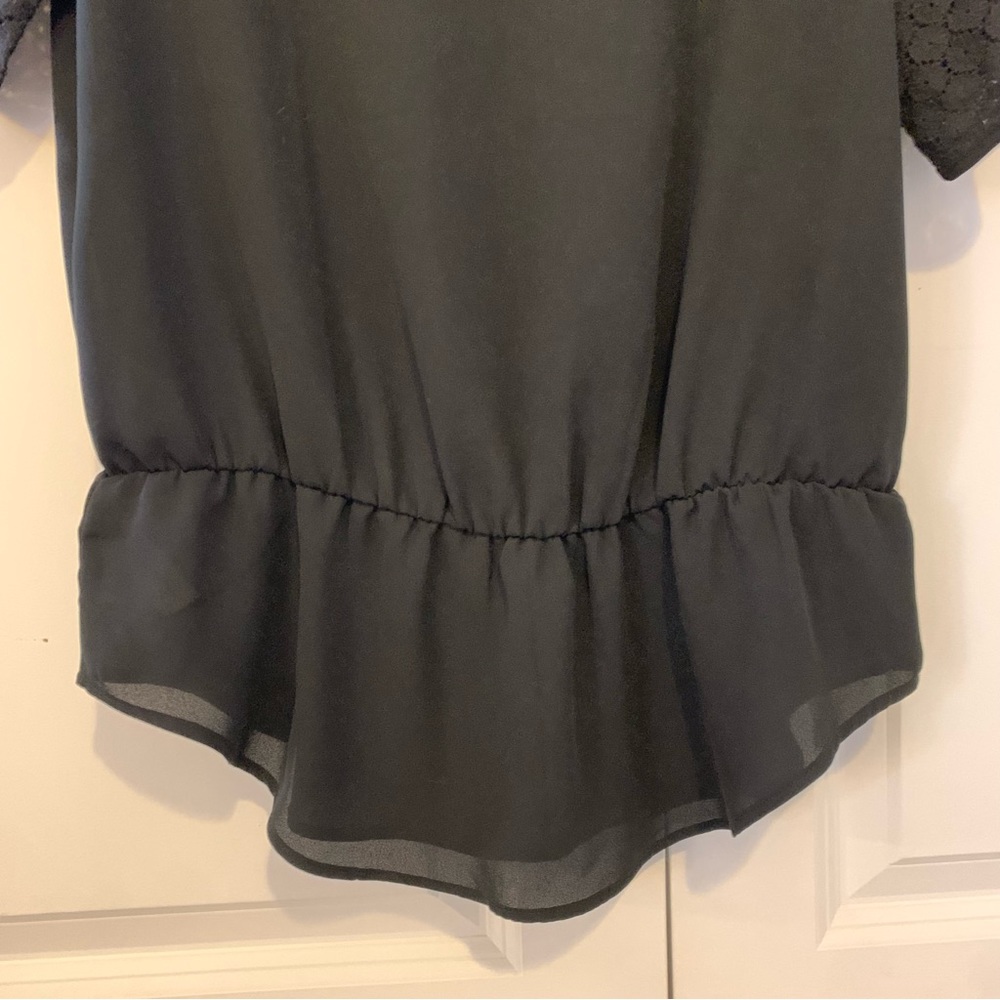 Ann Taylor | Black Peplum Blouse Lace Eyelet Sleeves Size M - Picture 5 of 7